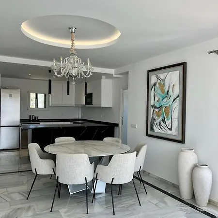 Somptueux Duplex Marbelle Apartment *