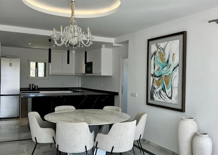 Somptueux Duplex Marbelle Apartment *